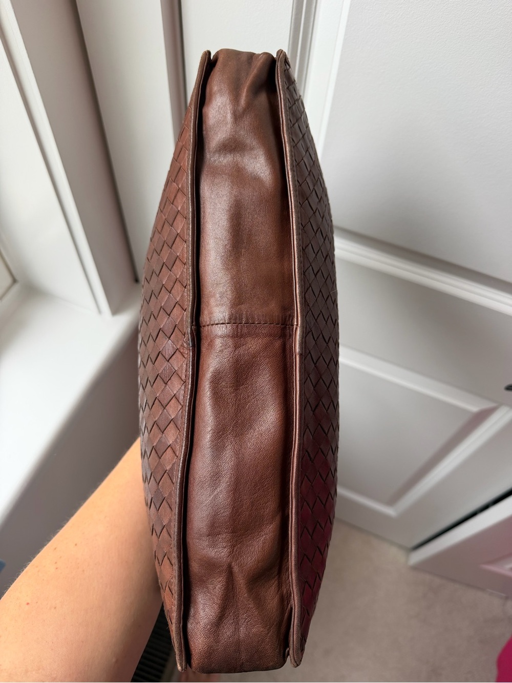 Authentic Bottega Veneta Intrecciato Leather Shoulder Tote in Dark Brown - Picture 11 of 15